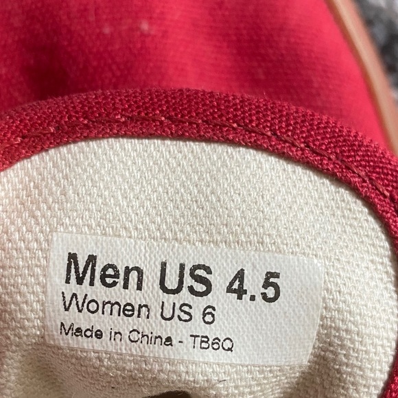 Vans - Picture 5 of 6